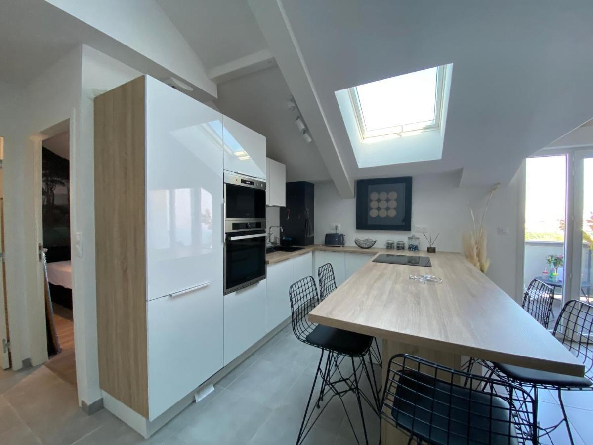Appart & Fleurinoise Balcon Ascenseur Climatisation Fleurieux-sur-lʼArbresle المظهر الخارجي الصورة